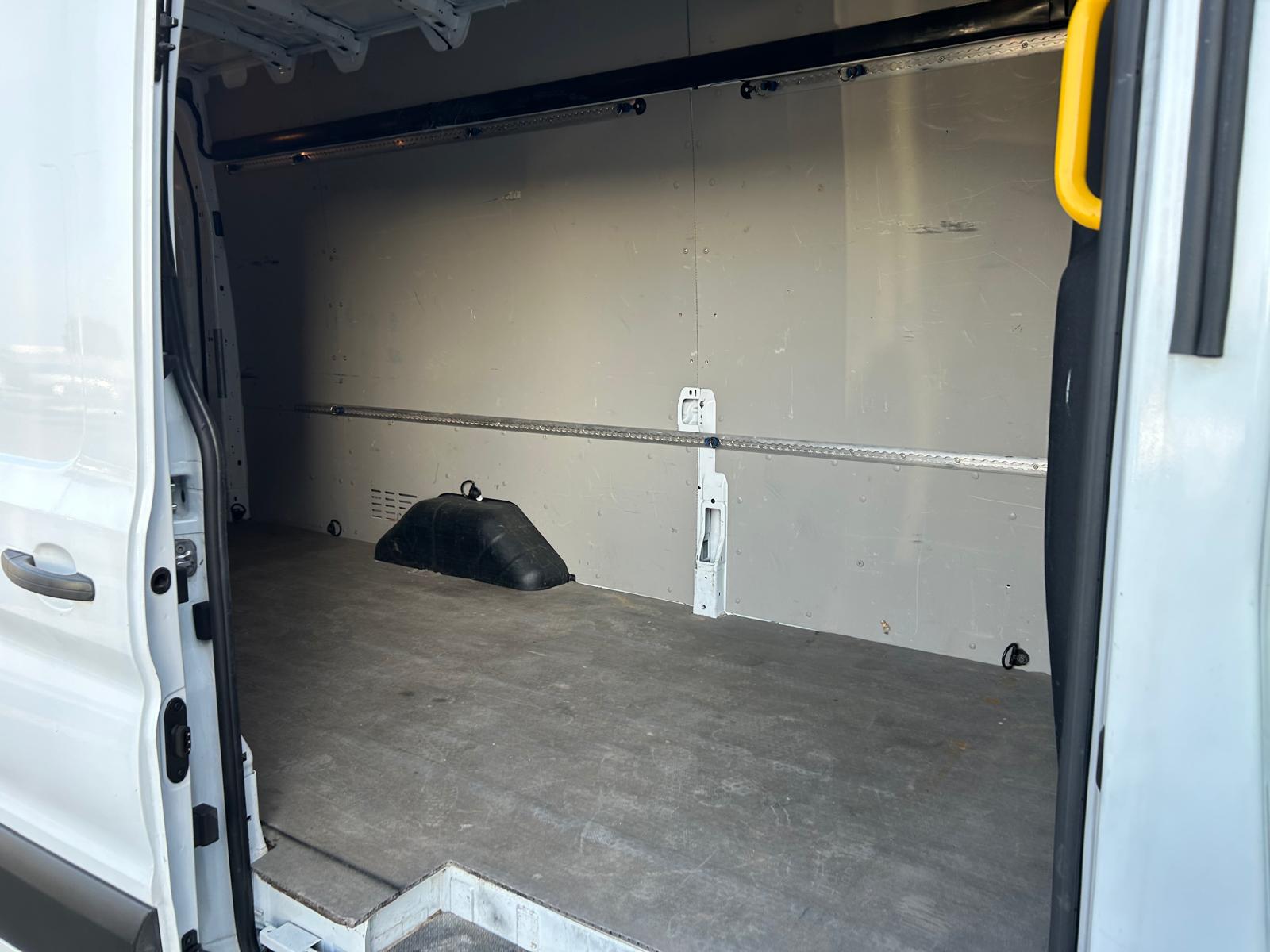 Ford Transit (12)